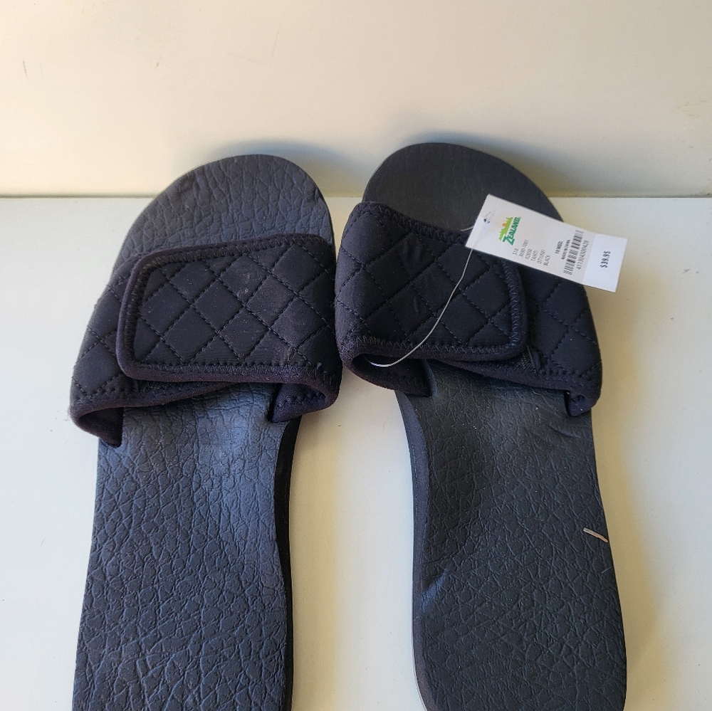 ZeaLand flip flops